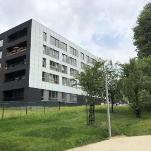 Woningen en kinderdagverblijf te Laken-thumbnail